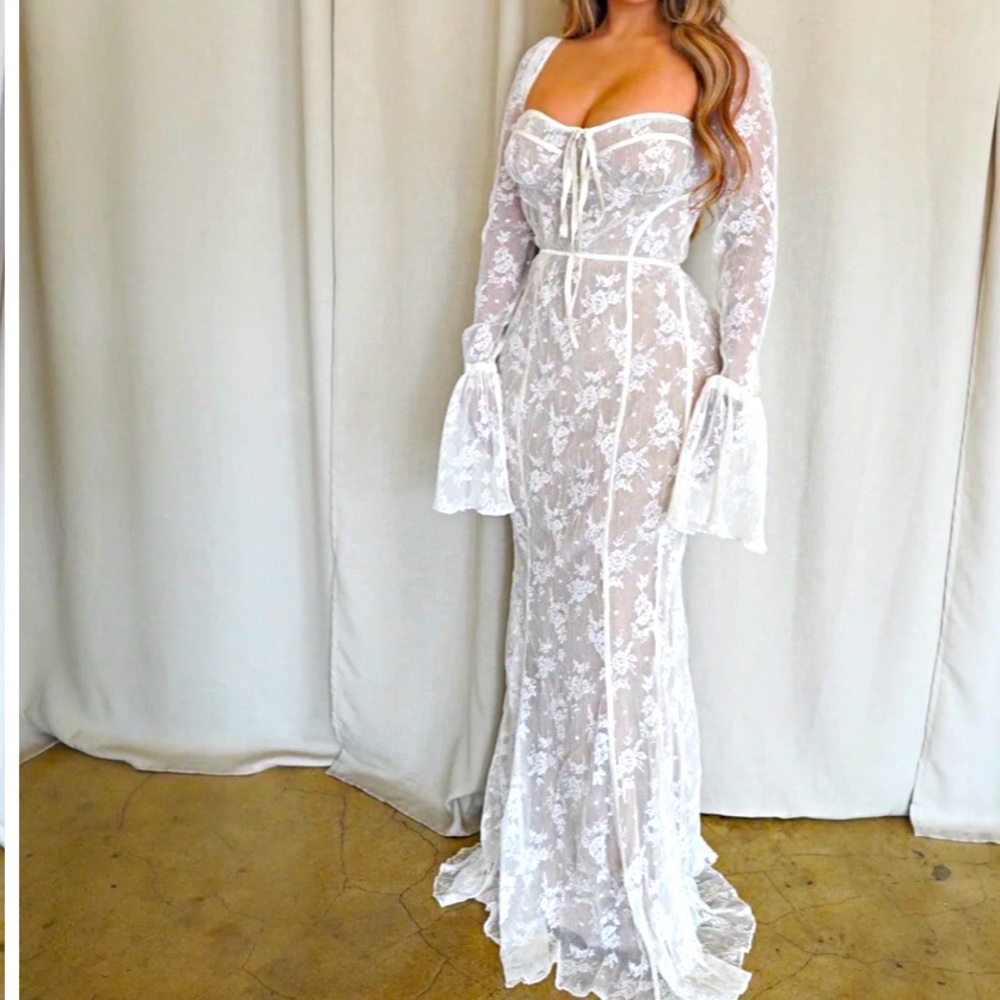 Toxic Envy | Dhelia vintage Printed Lace Maxi Dress